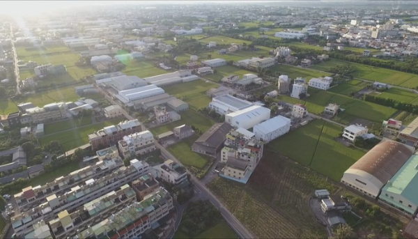  農地工廠建設合法嗎？🏭一篇看懂負面影響、法律規範與合法申請流程！