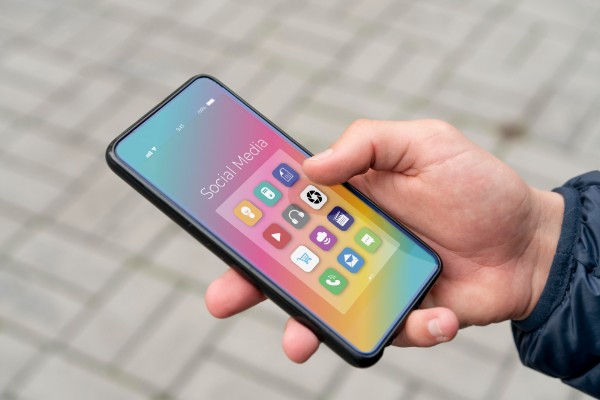 📡【手機直連衛星時代來臨？】蘋果SOS衛星服務與星鏈合作全面解析！2027國際標準、挑戰與未來展望