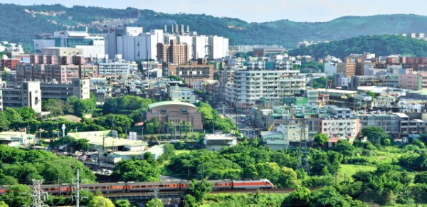 大興工業區發展現況與未來展望：桃園產業核心區域研究