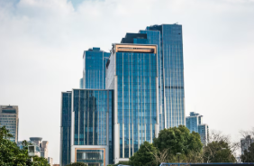 🚀 工業區再進化！全台產業聚落風華再現：更新、活化、立體化、都更四箭齊發